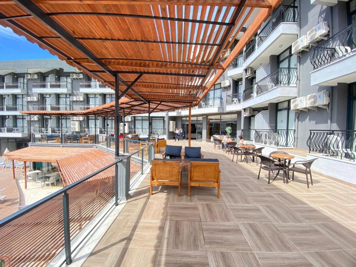 Clover Magic Park Side Hotel Екстер'єр фото
